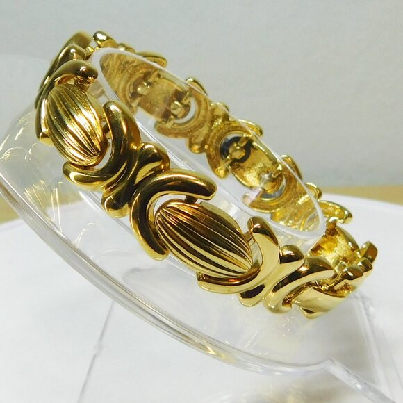 Trifari Gold Tone Link Bracelet - New With Tags - Picture 1 of 4